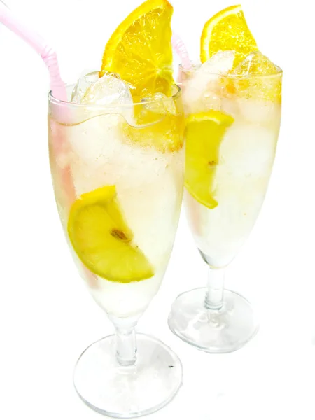 Dvě koktejlové nápoje s oranž — Stock fotografie