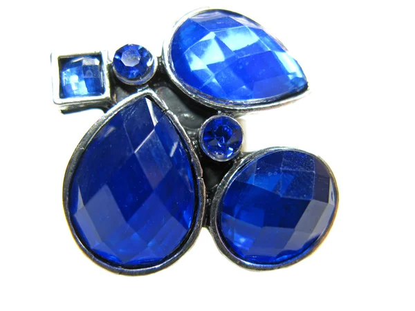 Anel de jóias com cristais azuis brilhantes — Fotografia de Stock