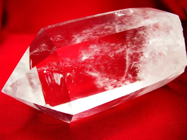 Natural quartz crystal mineral on dark background — Stock Photo, Image