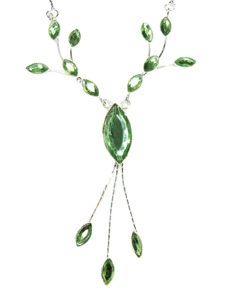 Krásné šperky náhrdelník s zelené krystaly — Stock fotografie