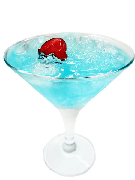 Alcohol likeur blauw curacao cocktail met cherry — Stockfoto