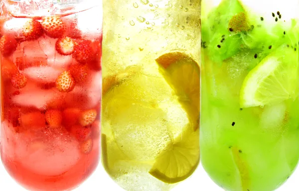Meyve soğuk limonata ürün yelpazesine closeup ayarla — Stok fotoğraf