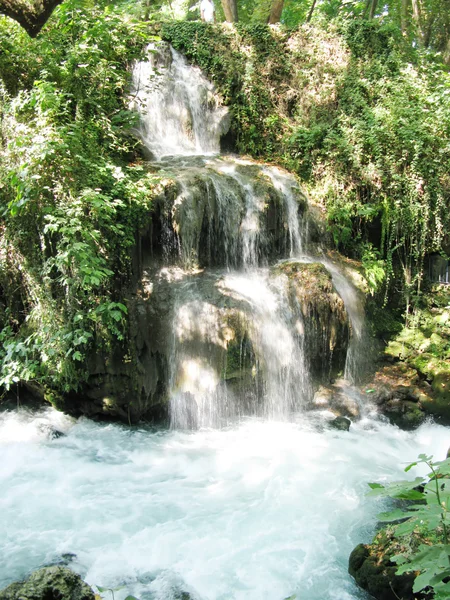 Водопад анталия индейка — стоковое фото