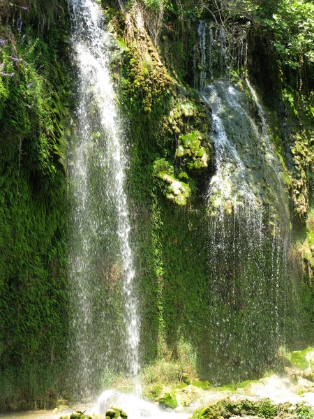 Waterfall out of grotto turkey — Stock Photo, Image