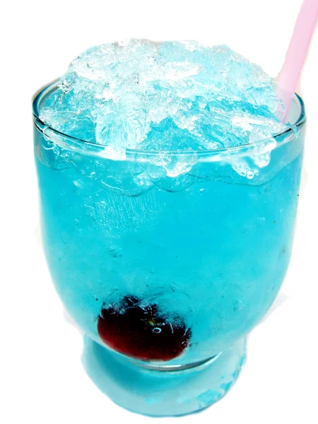 Coquetel de licor azul alcoólico com cereja — Fotografia de Stock