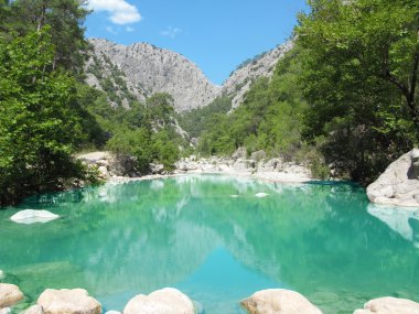 Kanyon Türkiye'de mavi lagün