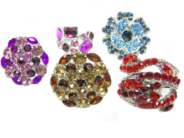 Groep van sieraden ring met heldere kristallen — Stockfoto
