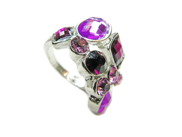 Smycken ring med ljusa kristaller — Stockfoto