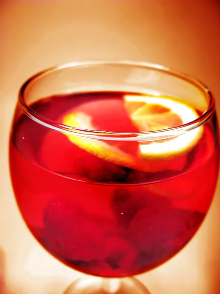 Cocktail al liquore alcolico con lampone — Foto Stock