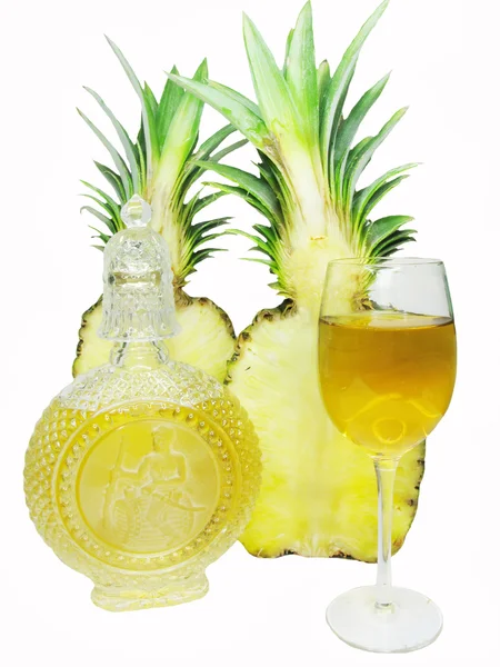 Cut pineapple and white wine — Stock Photo, Image