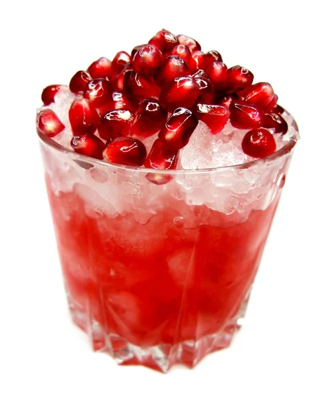 Alcoholische cocktail met verse granaatappel rood — Stockfoto