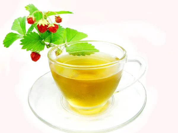 Chá de frutas com morango selvagem — Fotografia de Stock