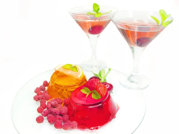 Postre de fruta de jalea y cócteles de alcohol —  Fotos de Stock