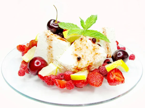 Fruit dessert met pudding en gelei — Stockfoto