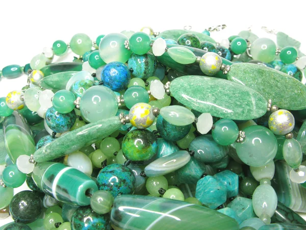 Högen av gröna pärlor — Stockfoto