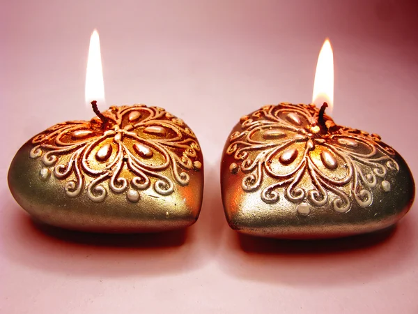 Ароматні спа-свічки встановлюють форму серця — стокове фото