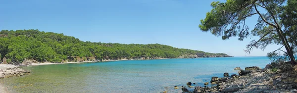 Panorama del paisaje de la bahía de mar turquesa — Foto de Stock