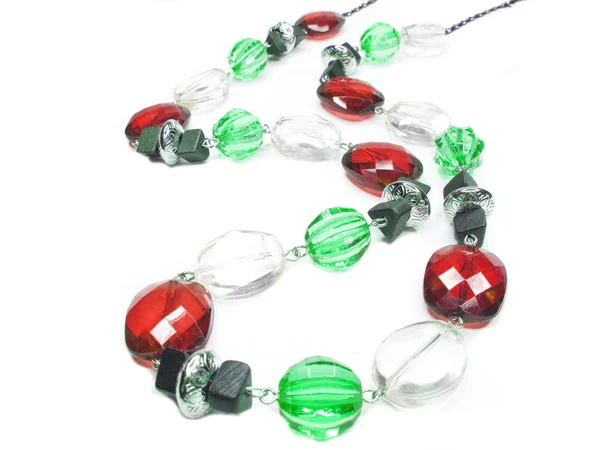 Κόκκινο, πράσινο και λευκό κοσμήματα χάντρες — Φωτογραφία Αρχείου