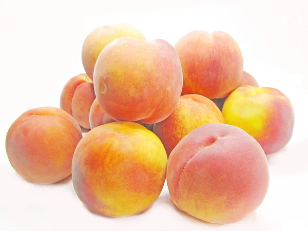 Ripe peaches heap — Stock Photo, Image