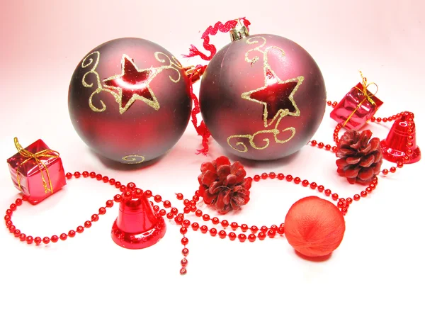 Vörös karácsonyi labdák — Stock Fotó