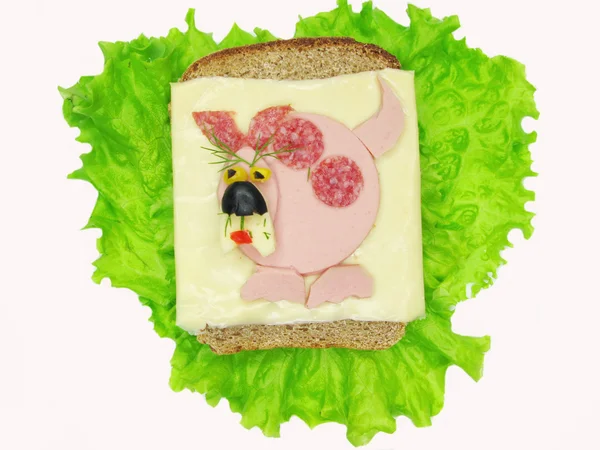 Sandwich creativo di verdure con formaggio e prosciutto — Foto Stock