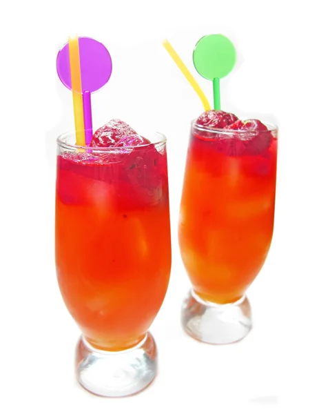 Ovocné nápoje studené šťávy s plody — Stock fotografie