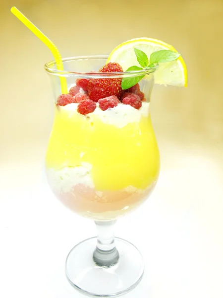 Frullato cocktail di frutta con lampone — Foto Stock