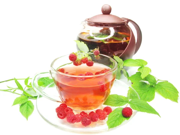 Красный фруктовый чай с малиной — стоковое фото