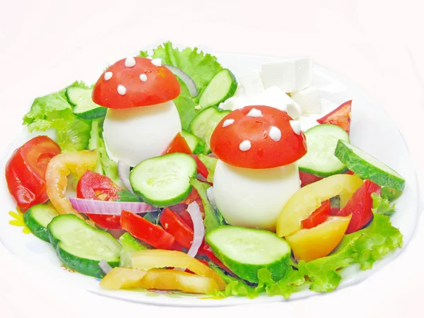 Kreativní zeleninový salát — Stock fotografie