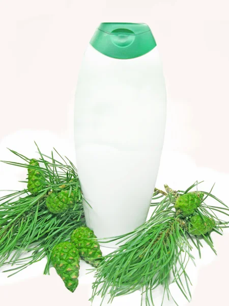 Бутылка геля для душа с экстрактом ели — стоковое фото