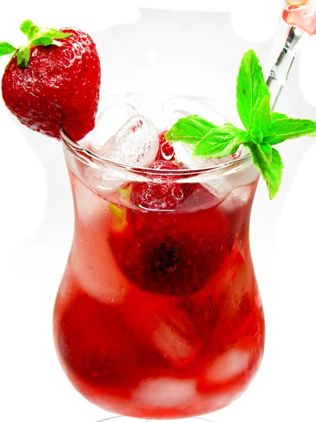 Fruit red punch cocktail drink with strawberry — Stock Photo, Image