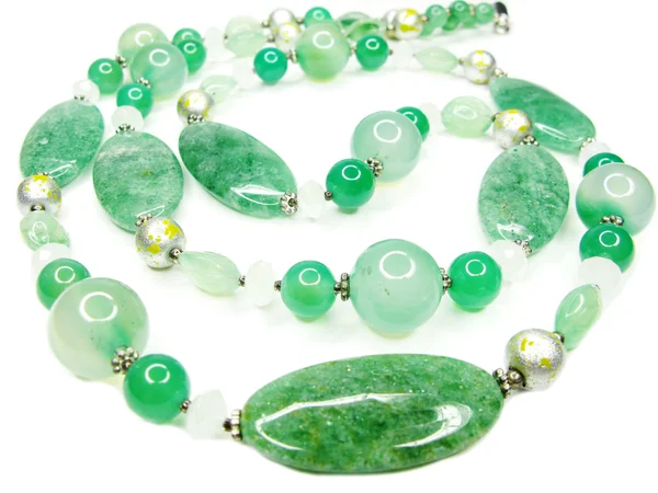 Verde collana di perline semipreziose — Foto Stock