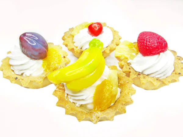 Bolos extravagantes doces com frutas — Fotografia de Stock
