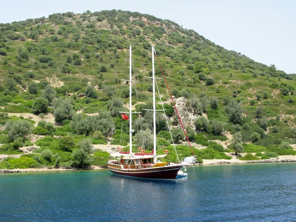 Cruzeiro de iate no mar Egeu — Fotografia de Stock