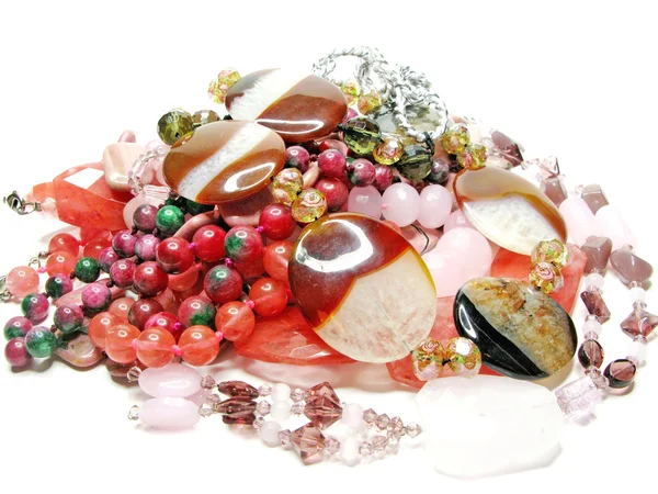 Montón de perlas de semigem rosa — Foto de Stock