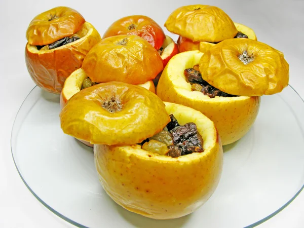 Dessert alla frutta mele ripiene al forno — Foto Stock