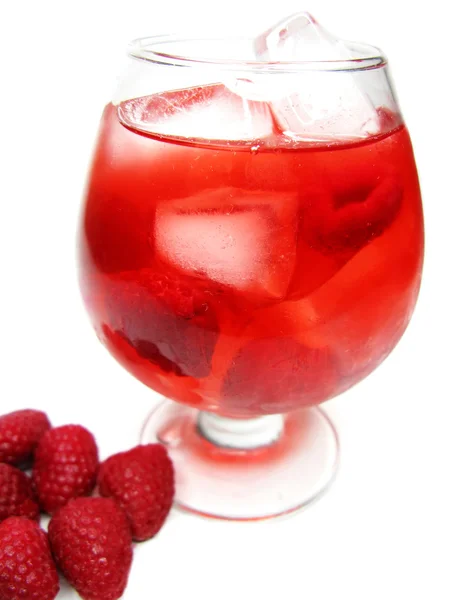 Bebida de cóctel ponche rojo fruta con frambuesa —  Fotos de Stock
