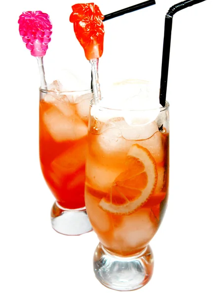Фруктові холодні сокові напої з апельсином — стокове фото
