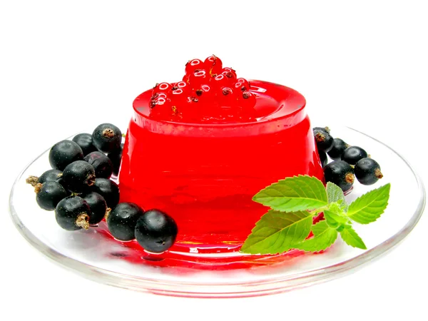 Смородиновий червоний десерт желе з мармеладом та ягодами — стокове фото