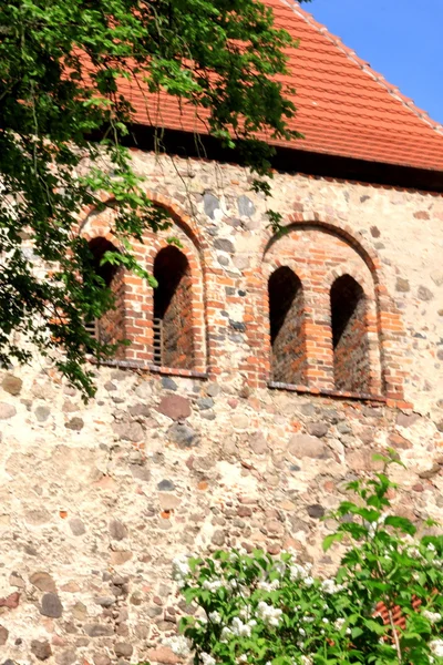 古い教会の窓 — ストック写真