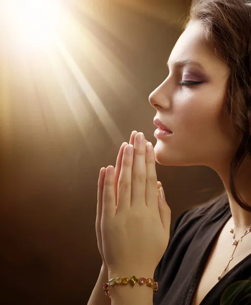 Modląc się kobieta — Zdjęcie stockowe