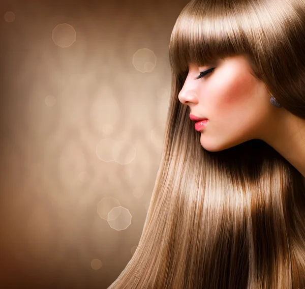 Blondes Haar.Schöne Frau mit glatten langen Haaren — Stockfoto