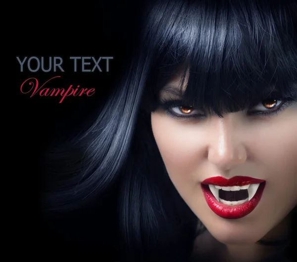 Halloween vampir frumos femeie peste negru — Fotografie, imagine de stoc