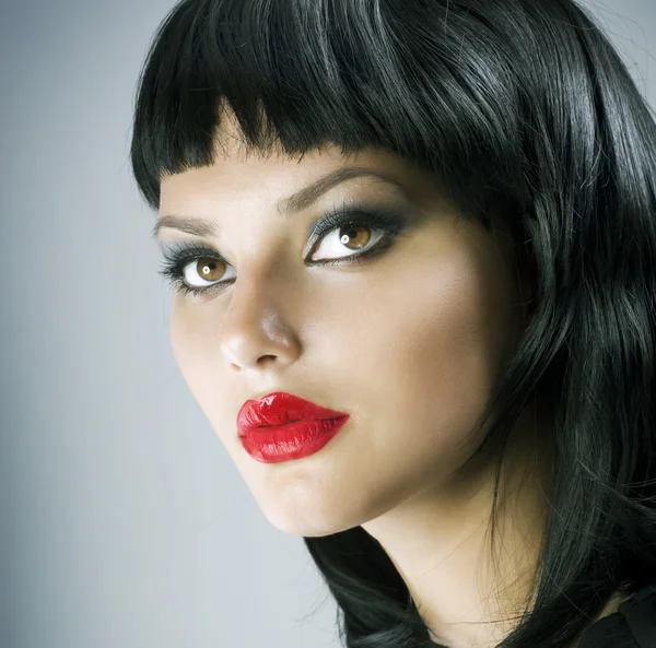 Brunette Extreme makeup.Gothic Girl.Haircut — Stock Photo, Image