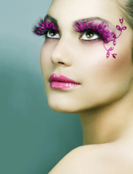 Mooie creatieve fashion make-up. vakantie make-up — Stockfoto