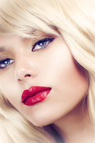 Belle femme blonde Makeup.Red rouge à lèvre.Style rétro — Photo