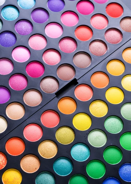 Make-up. professionelle mehrfarbige Lidschatten-Palette — Stockfoto