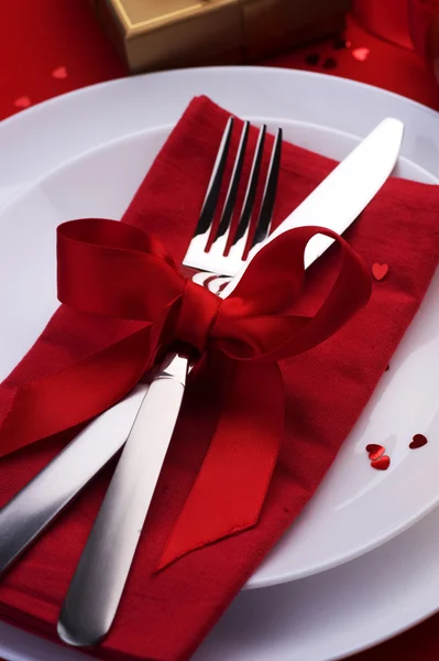 Ρομαντικό δείπνο. Τοποθετήστε ρύθμιση για την ημέρα του Αγίου Βαλεντίνου — Φωτογραφία Αρχείου