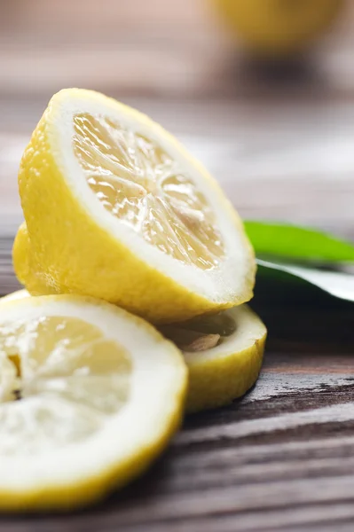 Fresh Lemon Closeup. Selective Focus — Stock Photo, Image