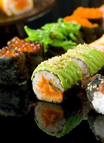 Sushi e Rolls close-up — Fotografia de Stock